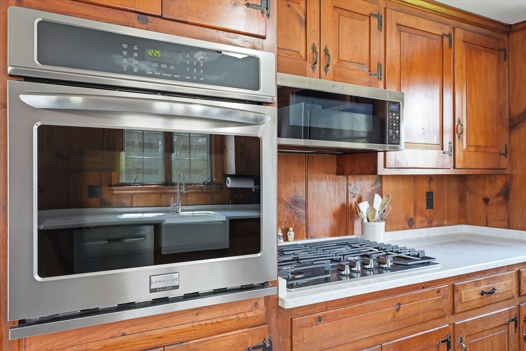 10 Lenway Rd, Newbury, MA Photo #8