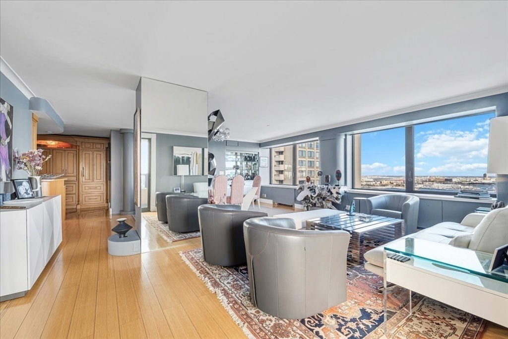 65 East India Row 26F