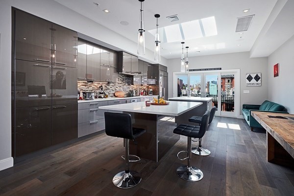 647 Boylston PH3C