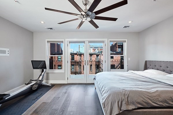 647 Boylston PH3C
