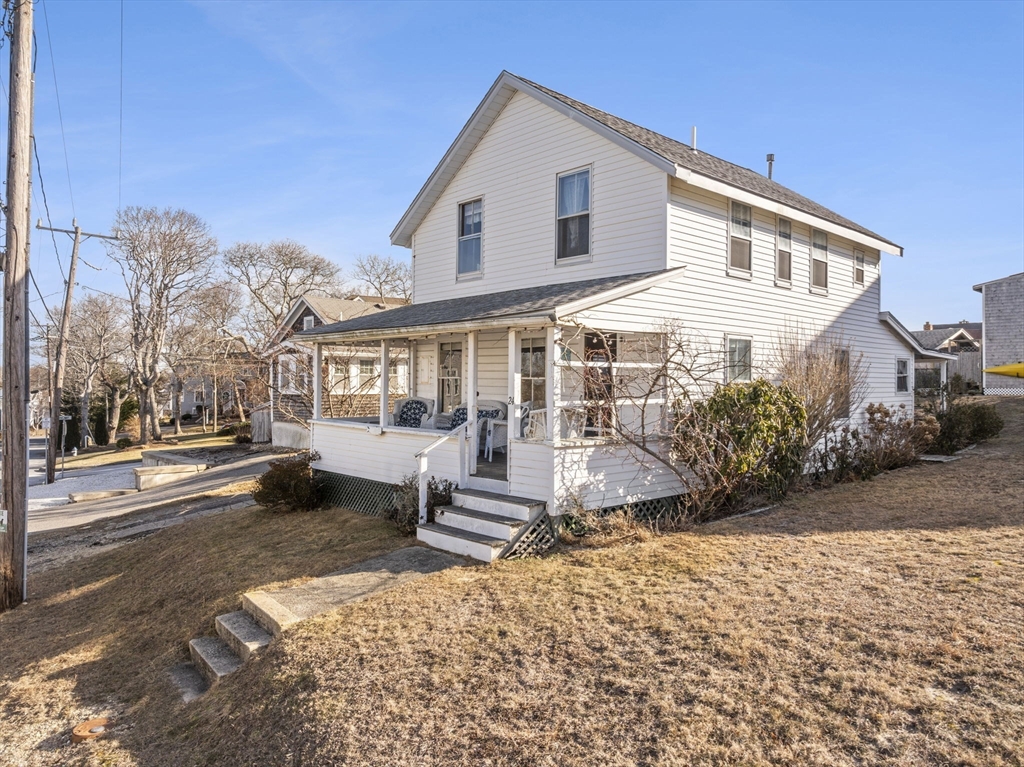 24 Forest Ave