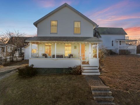24 Forest Ave Falmouth MA 02540