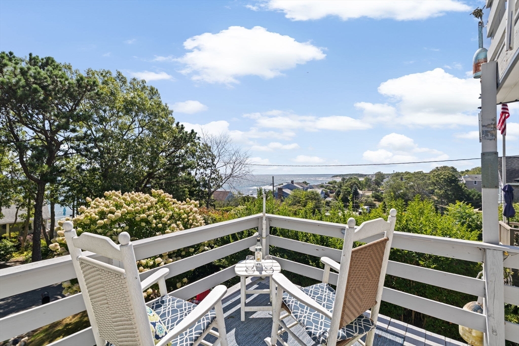 135 Shore Dr