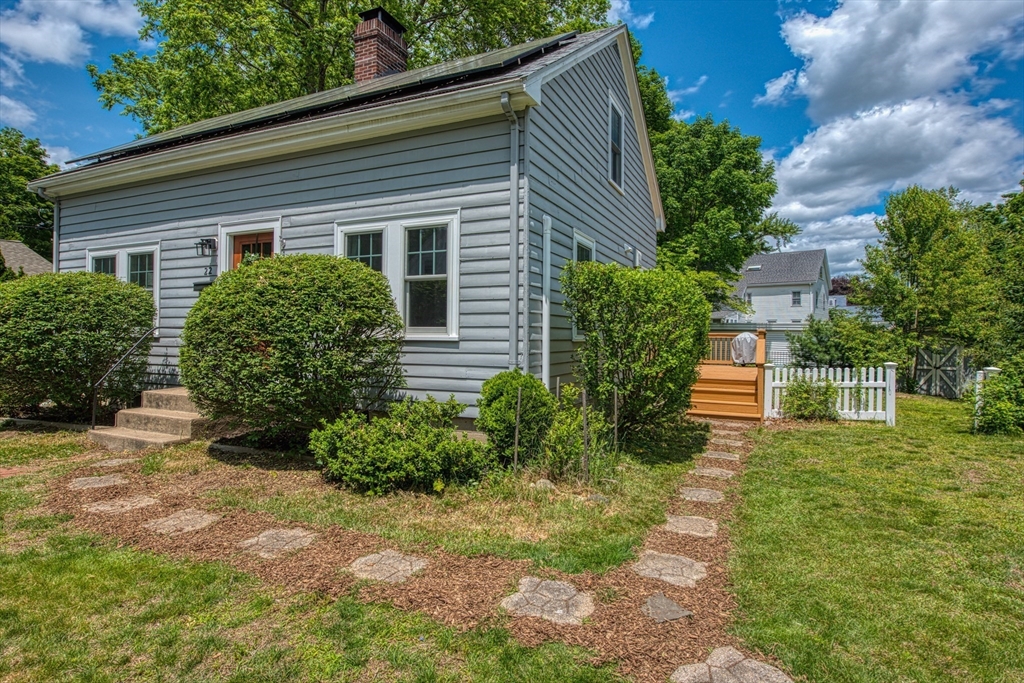 22 Maple Avenue