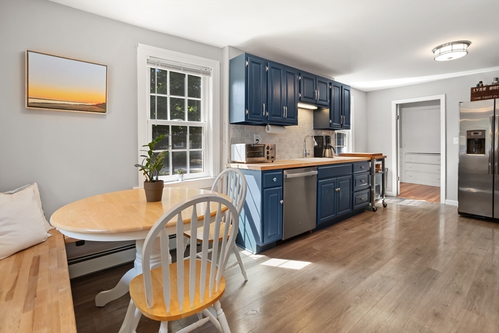 Danvers, Massachusetts 01923, United States, 2 Bedrooms Bedrooms, ,1 BathroomBathrooms,Residential,Active,168640