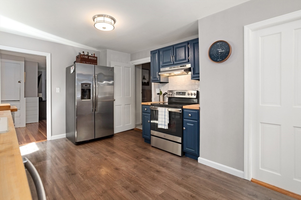 Danvers, Massachusetts 01923, United States, 2 Bedrooms Bedrooms, ,1 BathroomBathrooms,Residential,Active,168640