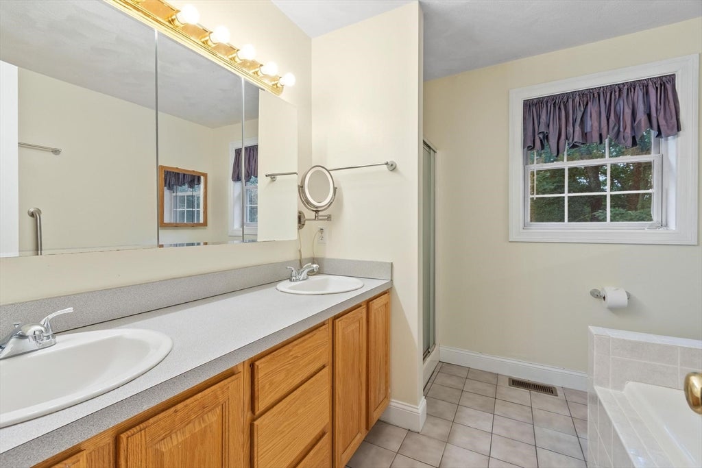 79 Wyndridge Cir, Pelham, NH, 79 Wyndridge Cir, Pelham, NH Photo #23