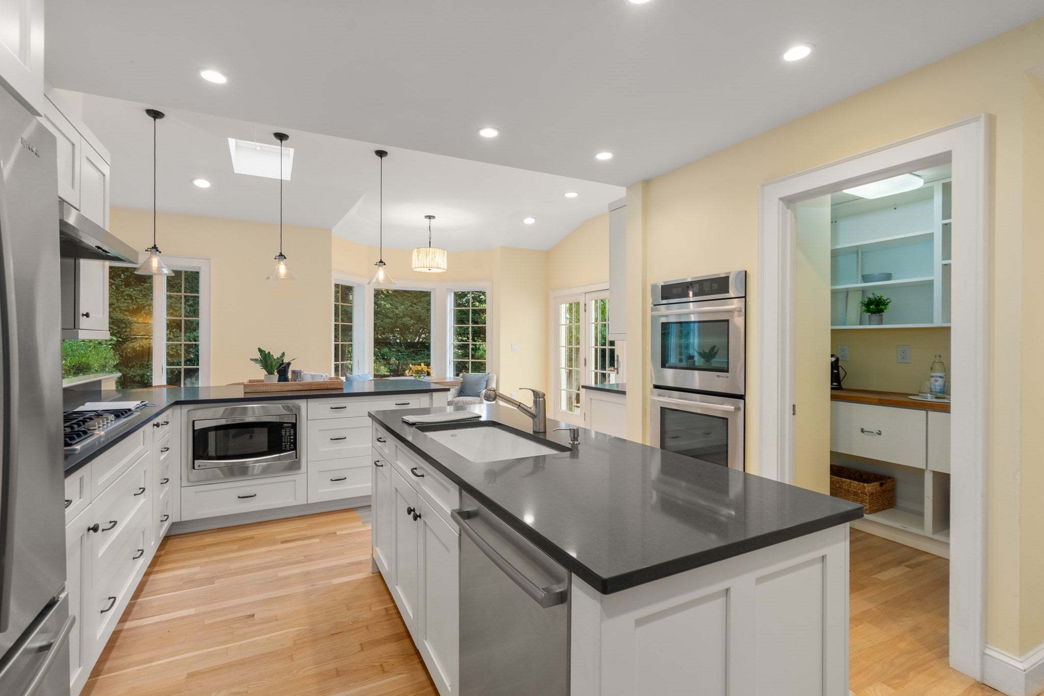 12 Kilburn Rd, Belmont, MA Photo #11