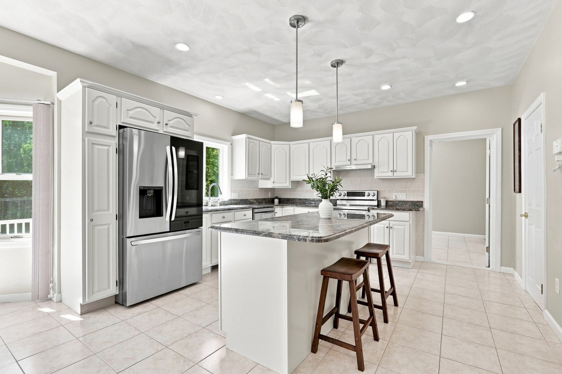 9 Sullivan Cir, Stoneham, MA, 9 Sullivan Cir, Stoneham, MA Photo #11