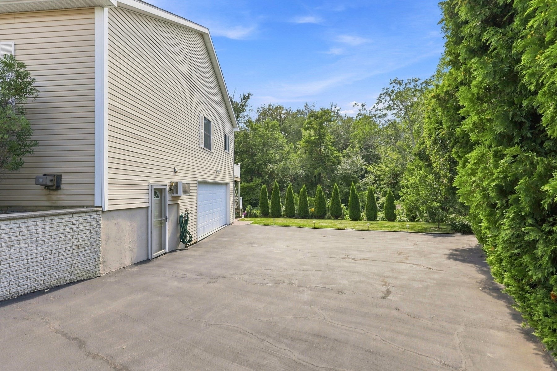 9 Sullivan Cir, Stoneham, MA, 9 Sullivan Cir, Stoneham, MA Photo #4
