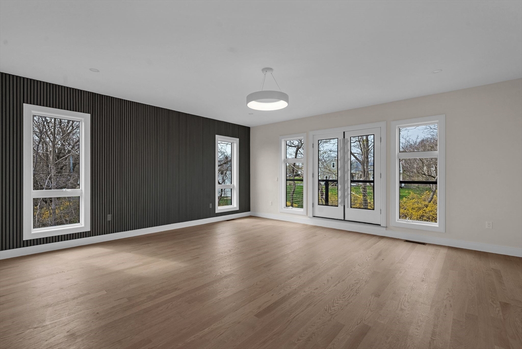 6 Back Shore Pl