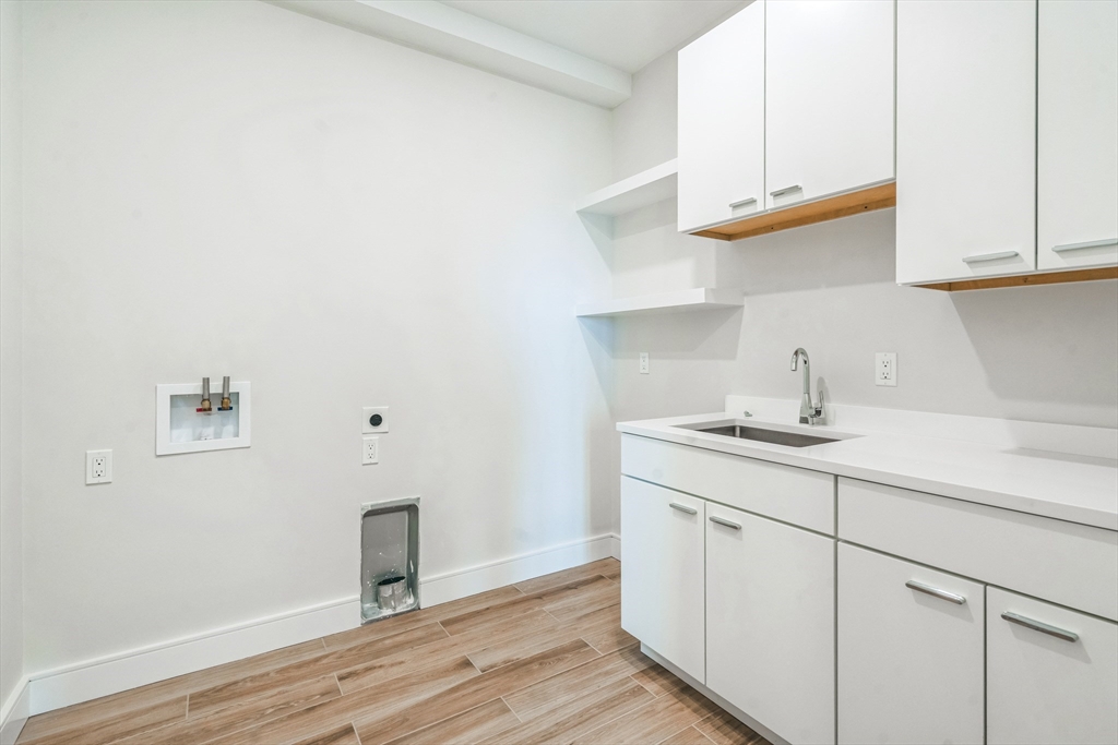 6 Back Shore Pl