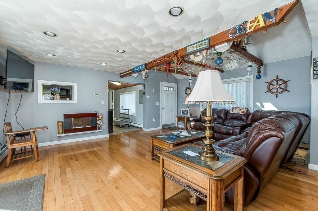 26 Washington Dr