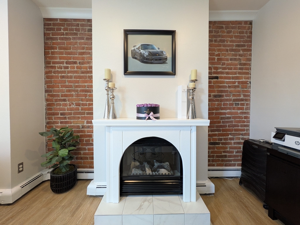 390 Riverway 15