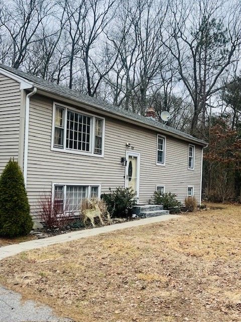 640 Oakhill Ave Attleboro MA 02703