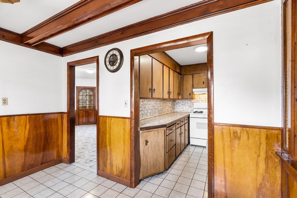 24 Walden St