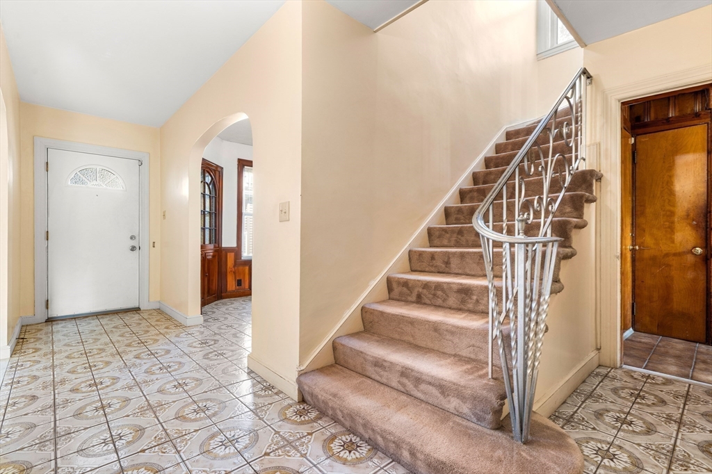 24 Walden St