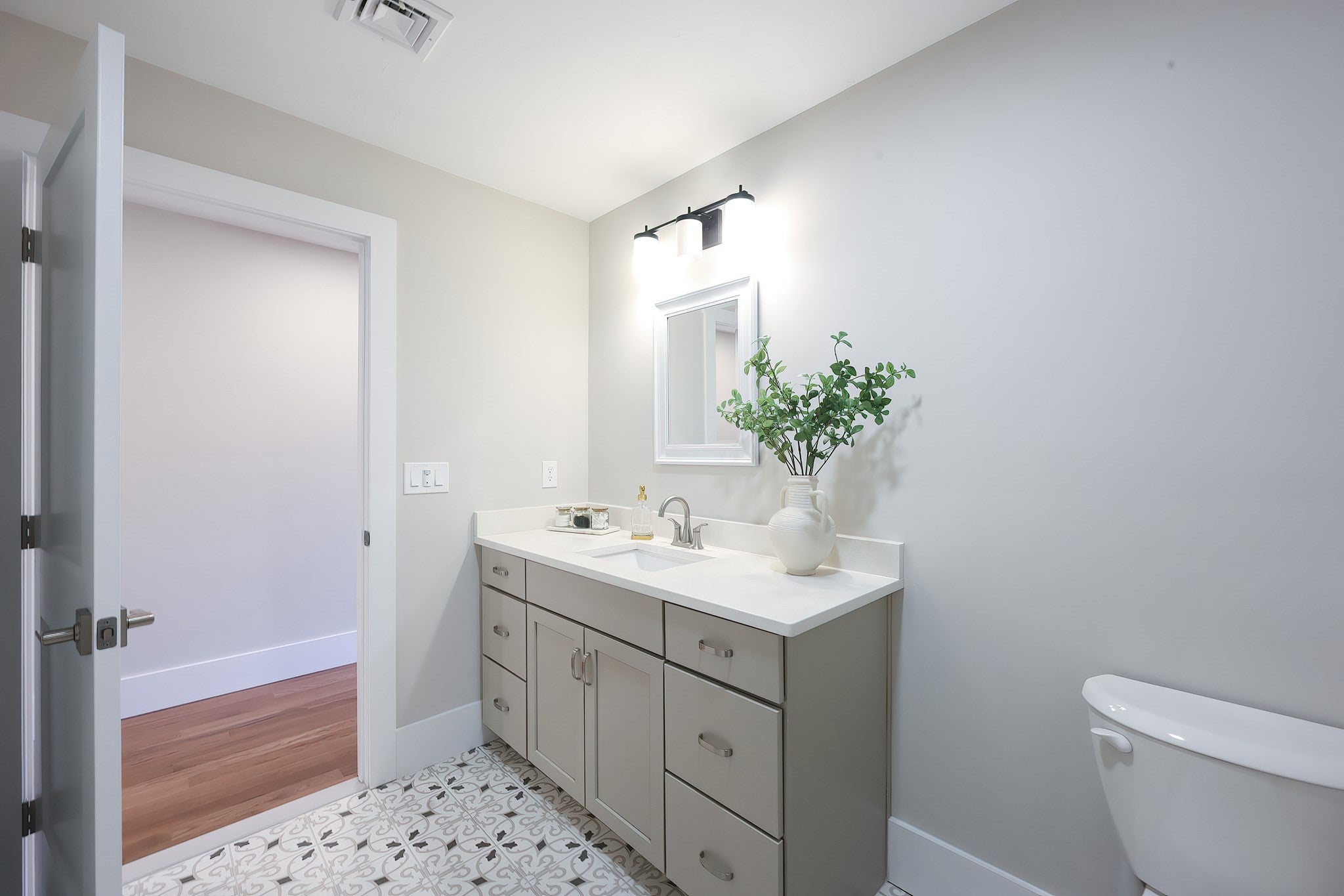 37 Thomas Mann Circle #23, Norfolk, MA Photo #23