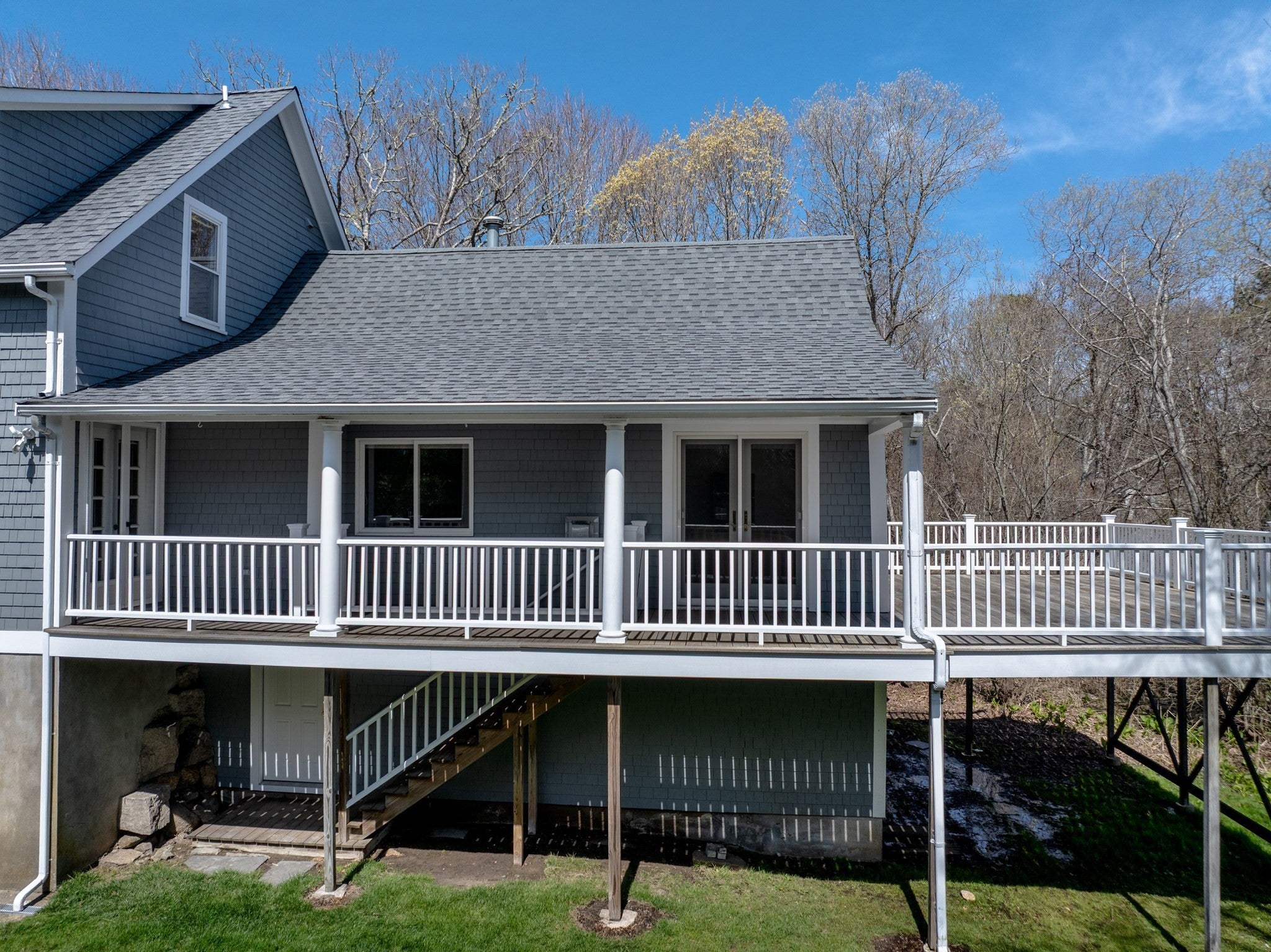329 Front St