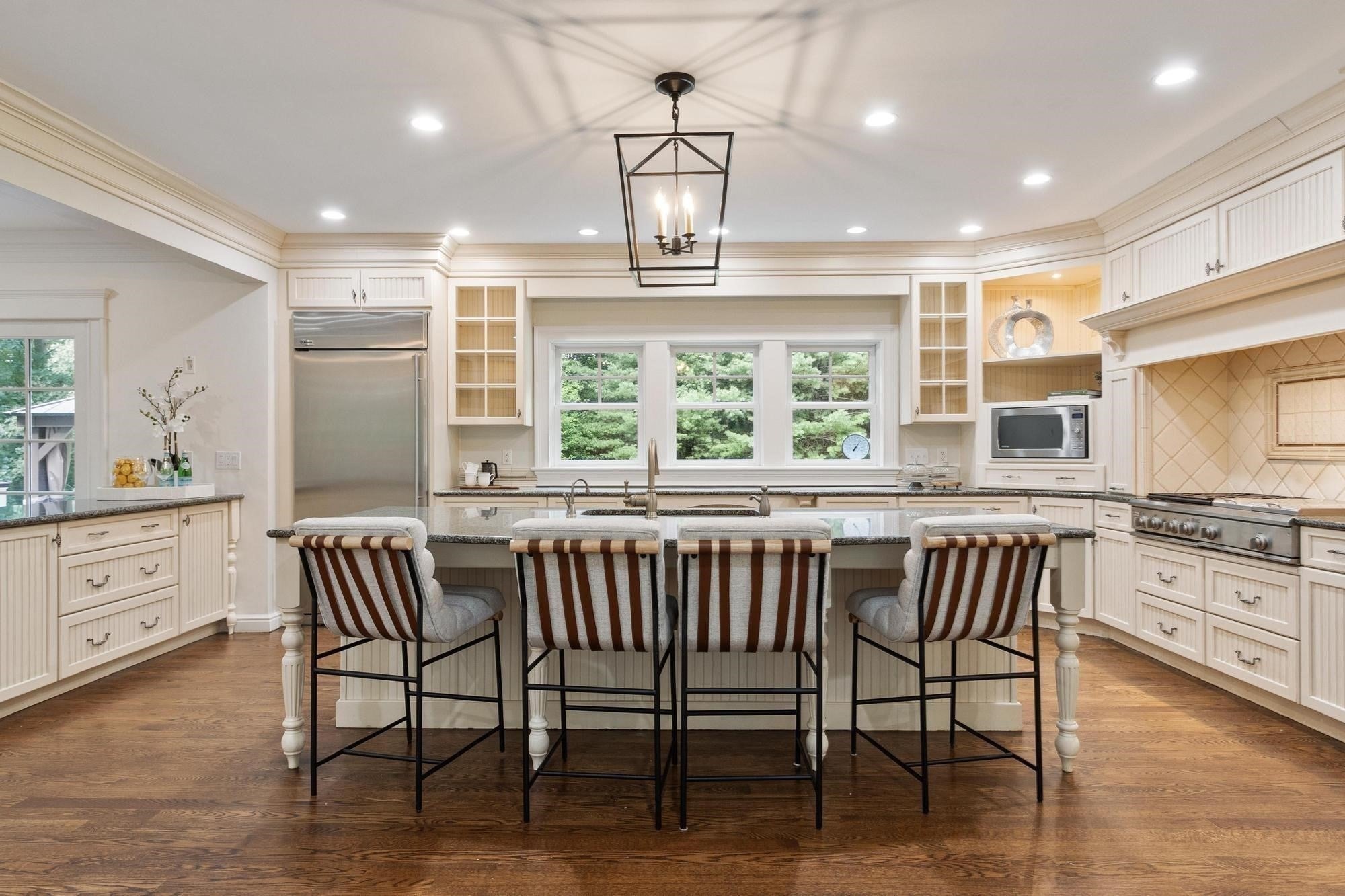 64 Tanglewood Way, Carlisle, MA Photo #8