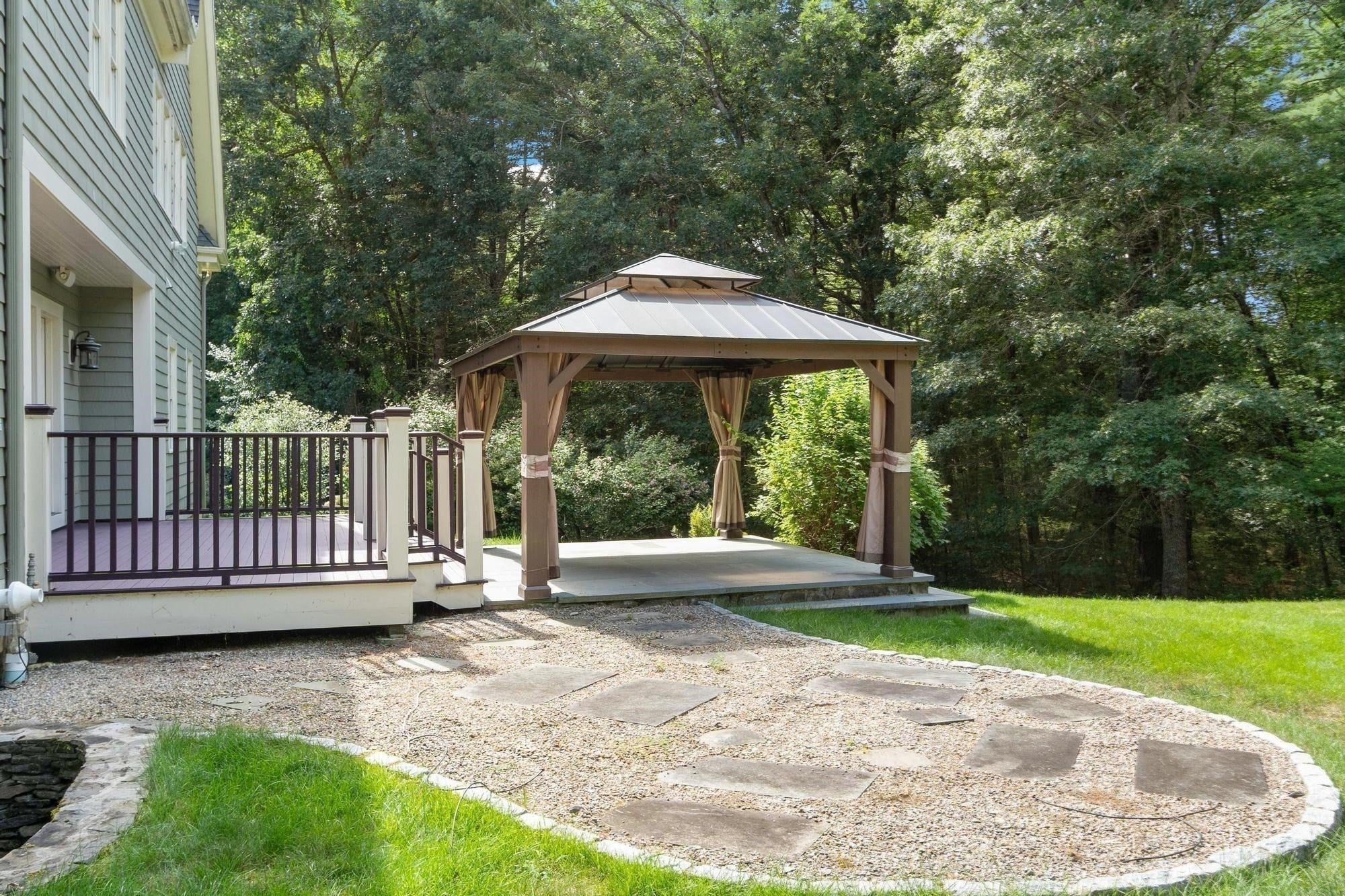 64 Tanglewood Way, Carlisle, MA Photo #17