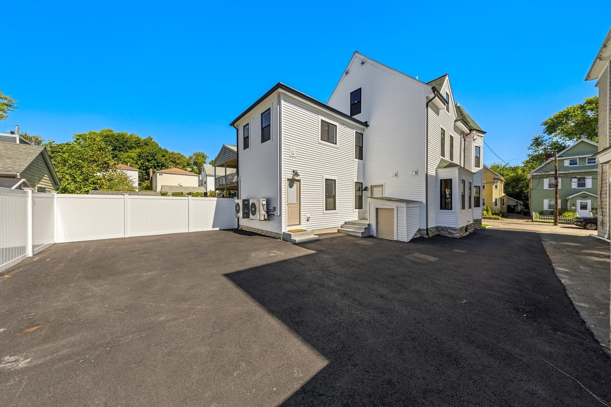 22-24 Olney St