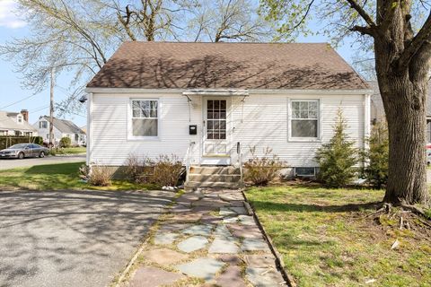 Photo of 1791 Carew St, Springfield, MA 01104 (MLS # 73506114)