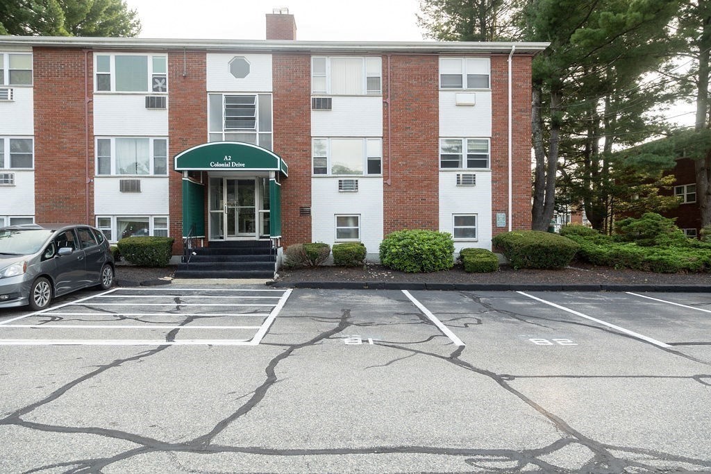 Click for A2 Colonial Dr #5, Andover, MA slideshow