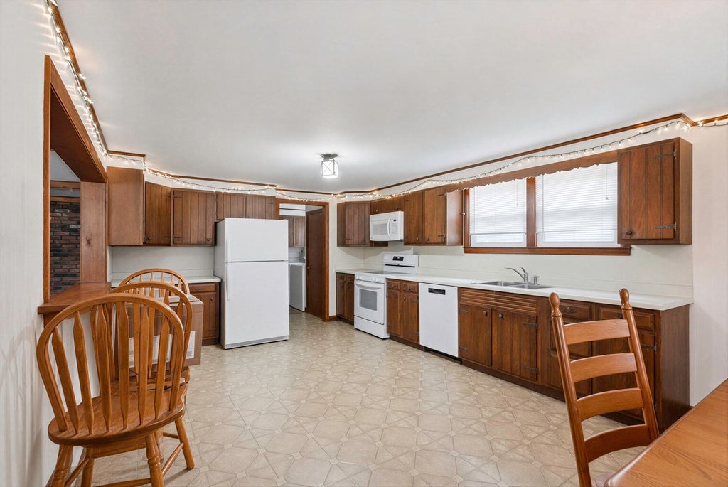 90 Glenview ST, Upton, MA, 90 Glenview ST, Upton, MA Photo #8