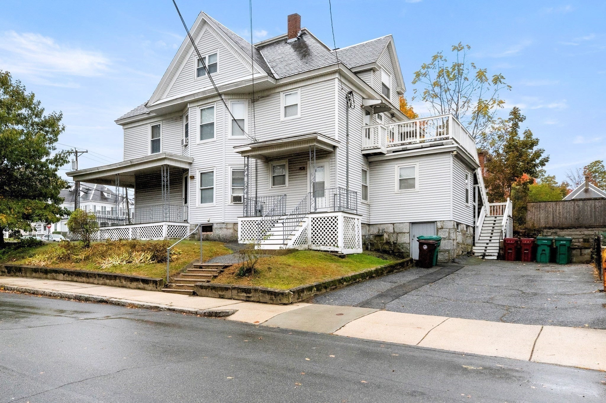 221-223 Pine St.