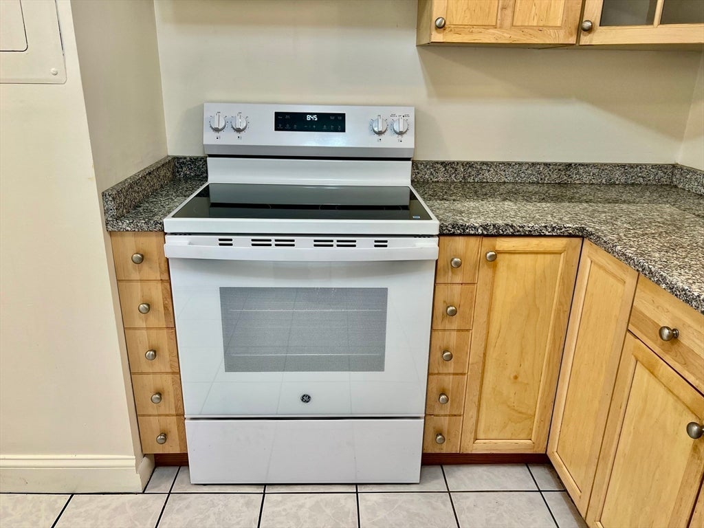 1006 Paradise Road #2P, Swampscott, MA, 1006 Paradise Road #2P, Swampscott, MA Photo #16