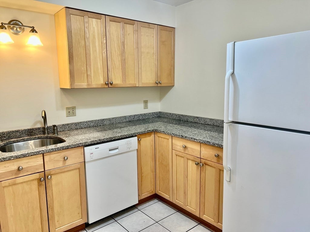 1006 Paradise Road #2P, Swampscott, MA, 1006 Paradise Road #2P, Swampscott, MA Photo #14