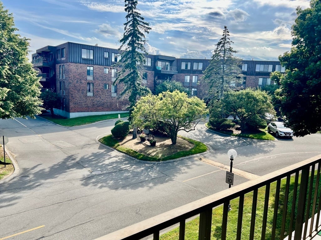 1006 Paradise Road #2P, Swampscott, MA, 1006 Paradise Road #2P, Swampscott, MA Photo #20