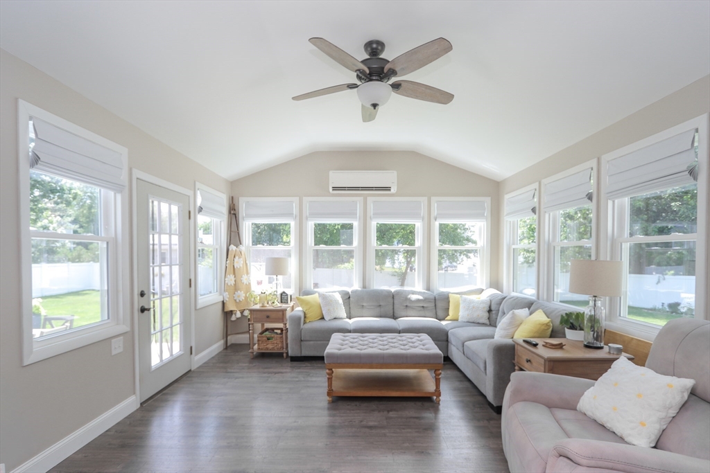 88 Meadowlark Dr.