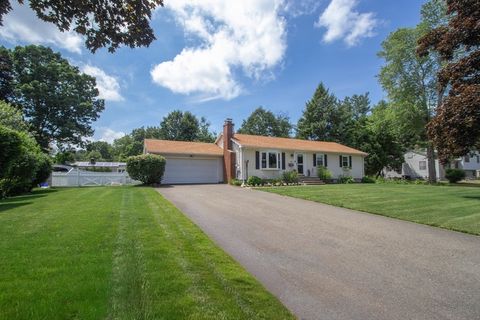 Photo of 88 Meadowlark Dr, Longmeadow, MA 01106 (MLS # 73545234)
