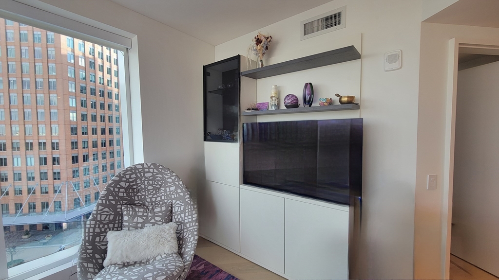 Boston, Massachusetts 02210, United States, 1 Bedroom Bedrooms, ,1 BathroomBathrooms,Residential,Active,167901