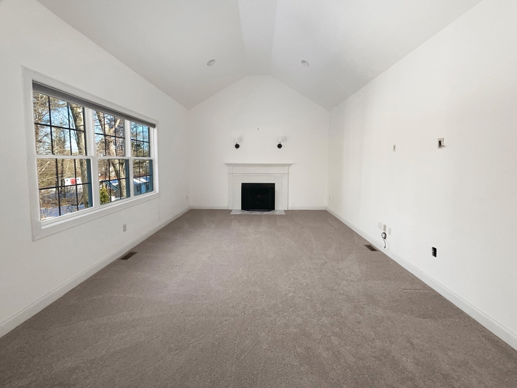 276 Lincoln Cir