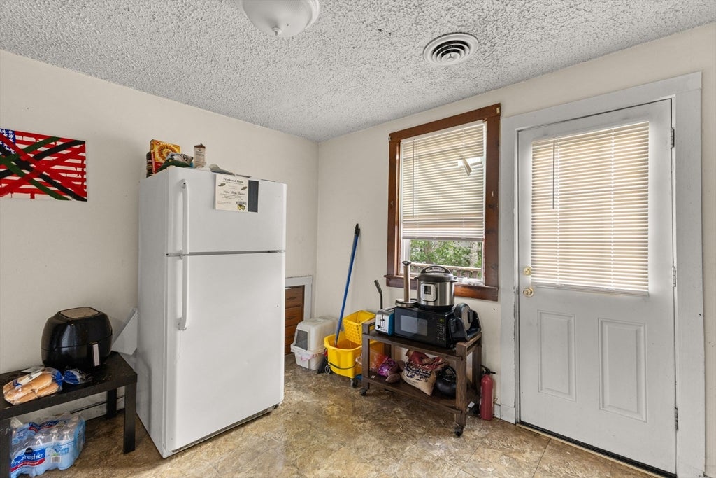 282 Belmont St, Brockton, MA, 282 Belmont St, Brockton, MA Photo #21
