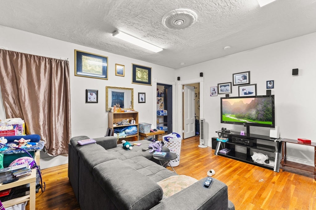 282 Belmont St, Brockton, MA, 282 Belmont St, Brockton, MA Photo #10