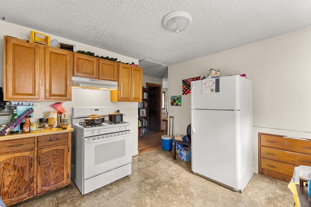 282 Belmont St, Brockton, MA, 282 Belmont St, Brockton, MA Photo #20