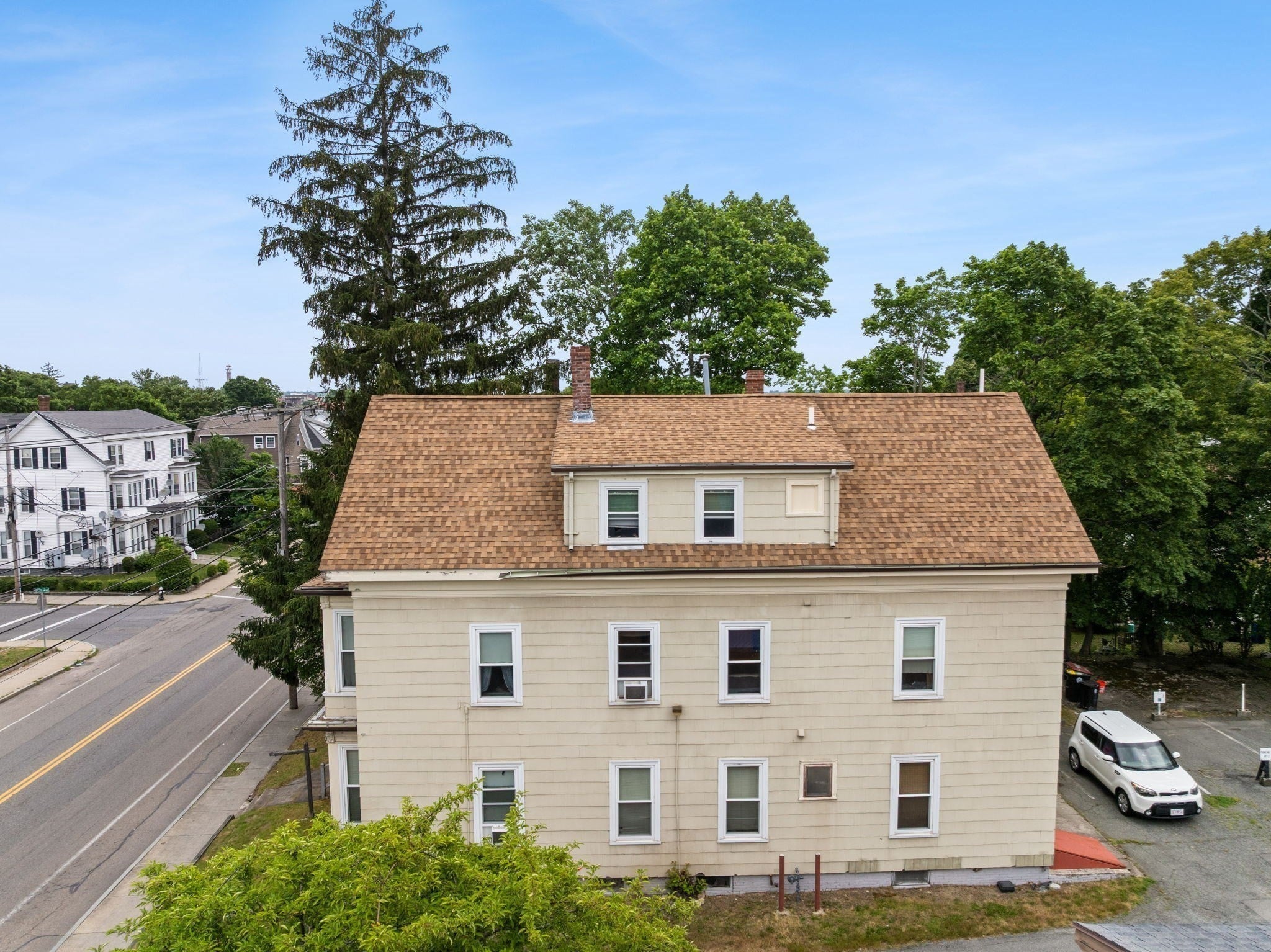 282 Belmont St