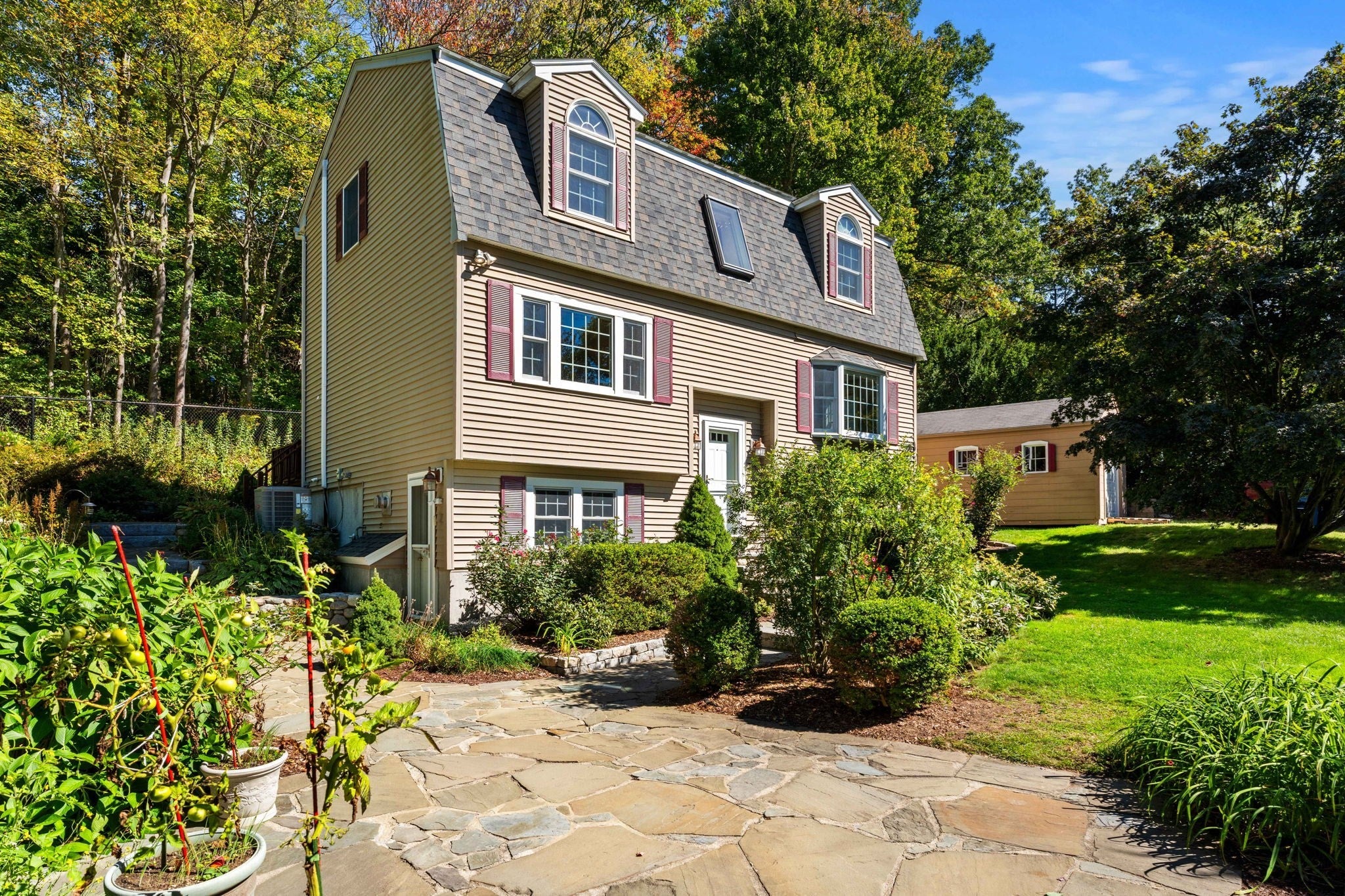 236 Sherburne Ave, Tyngsborough, MA, 236 Sherburne Ave, Tyngsborough, MA Photo #2