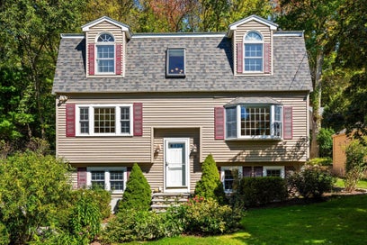 236 Sherburne Ave Tyngsborough MA 01879