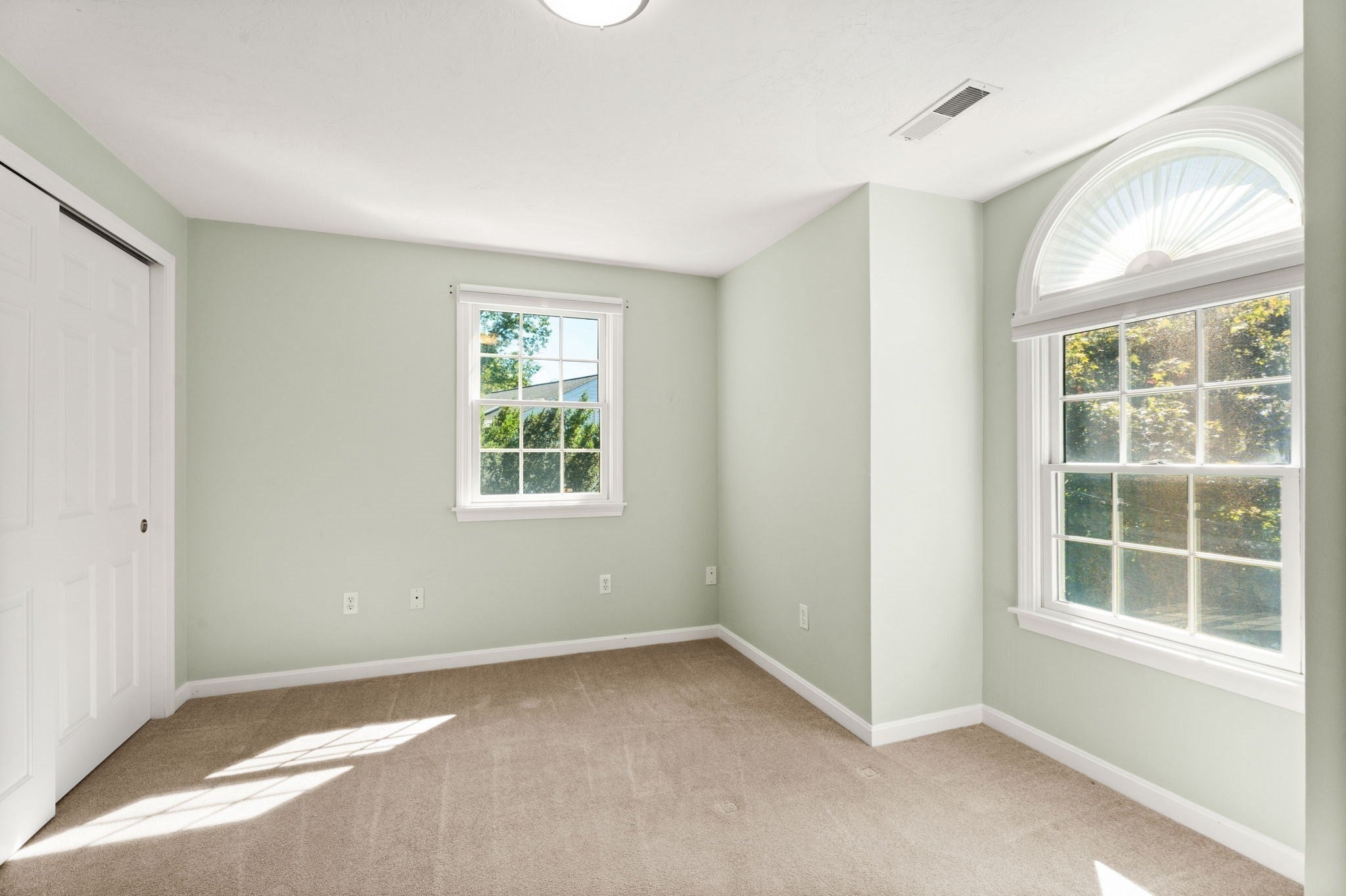 236 Sherburne Ave, Tyngsborough, MA, 236 Sherburne Ave, Tyngsborough, MA Photo #18