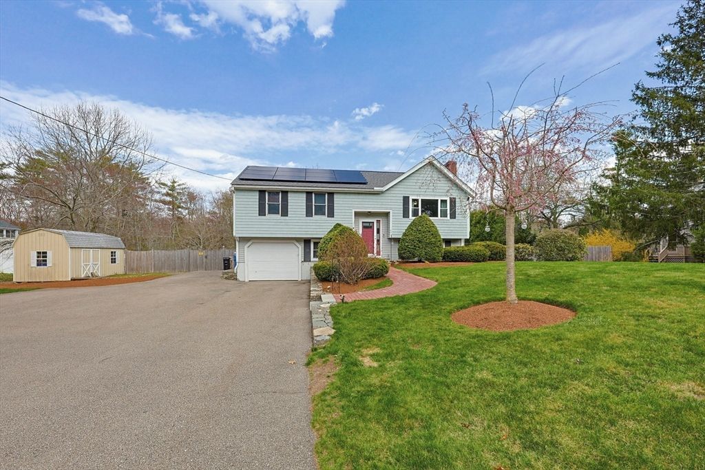 Photo of 40 Alderbrook Ct, Wrentham, MA 02093 (MLS # 73496663)