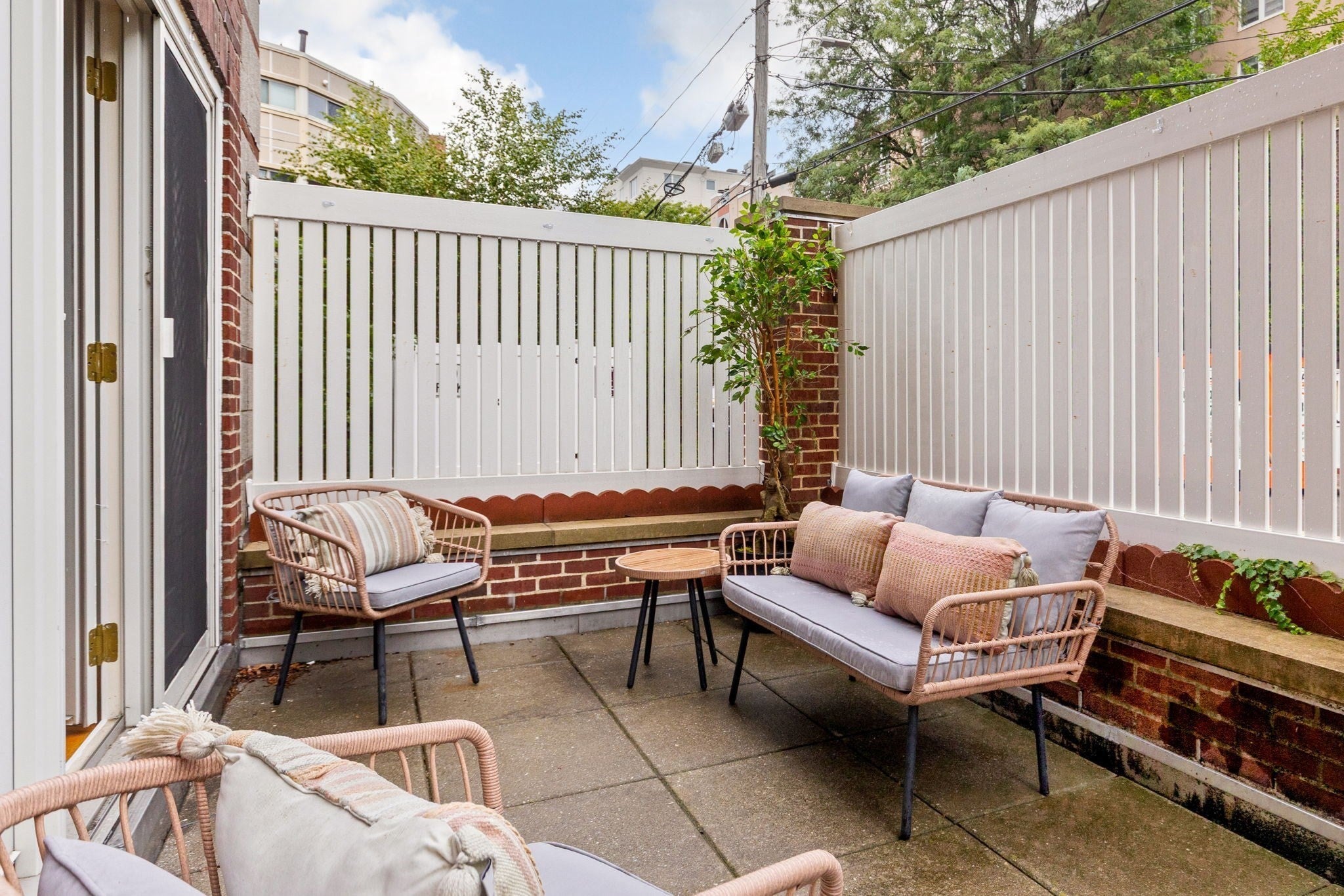 332 Franklin Street 100