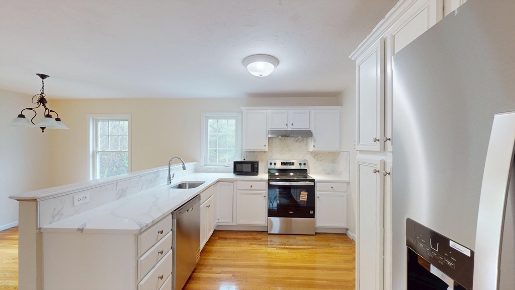 8 Westside Dr