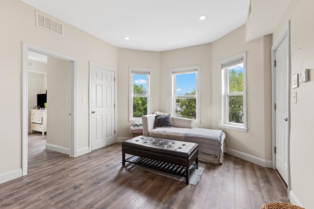 10 Elliott Pl 3F