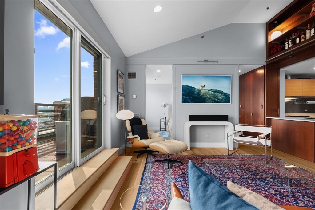 150 Orleans Street PH1