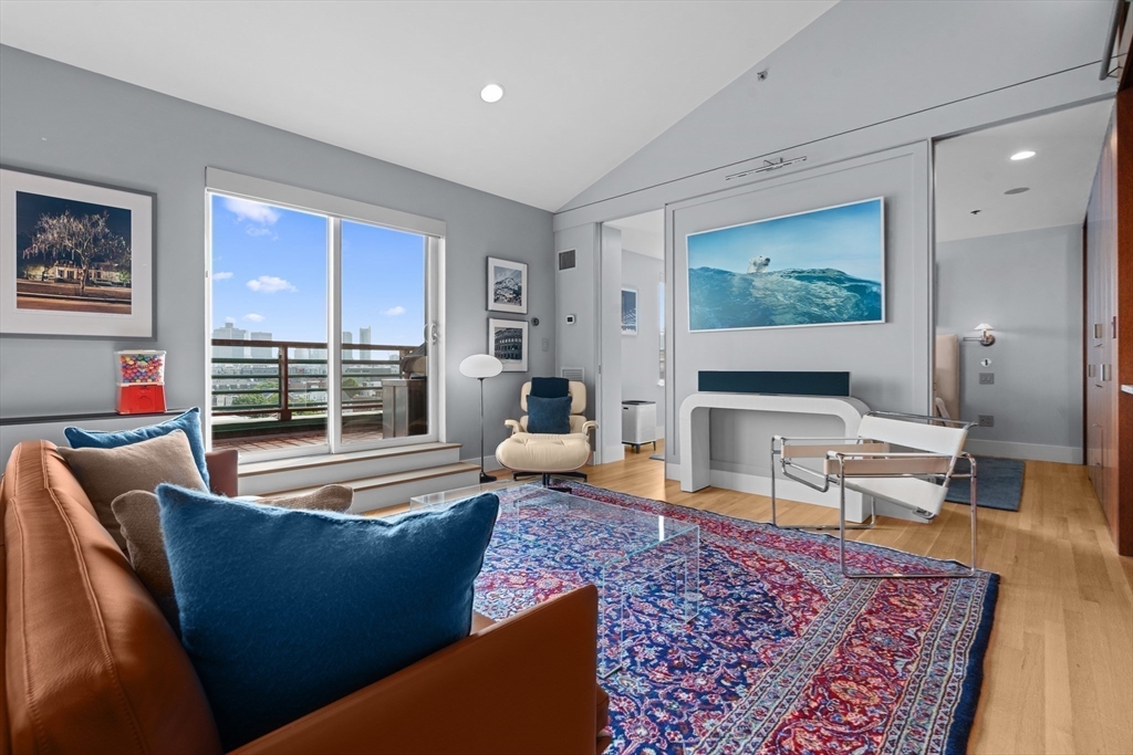 150 Orleans Street PH1